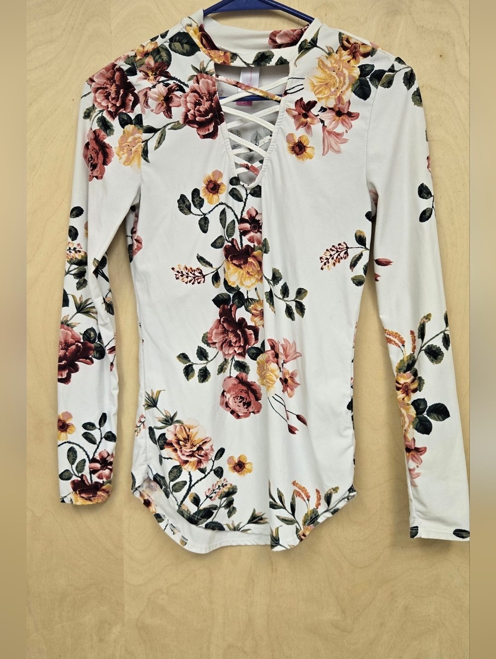 Beautiful Floral Long Sleeve Blouse With Faux Lace Up Front. Soft. Size Small.